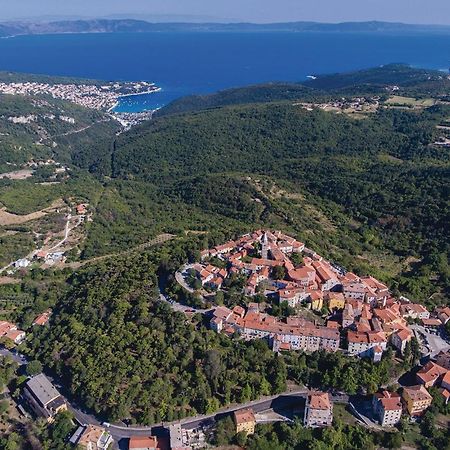 Beautiful Apartment In Rabac With Kitchen מראה חיצוני תמונה